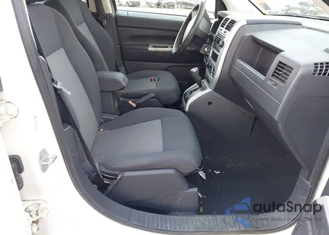 2008 Jeep Compass Sport z USA, uszkodzony, nr VIN 1J8FT47W28D691757